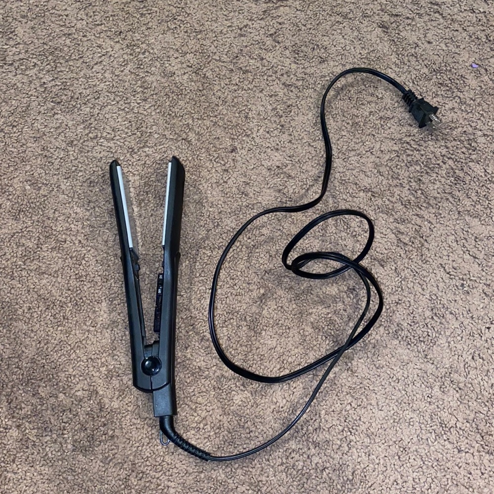 Revlon flat iron 1.5 inch